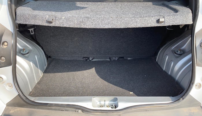 2022 Renault Kwid CLIMBER 1.0 AMT, Petrol, Automatic, 27,697 km, Boot Inside