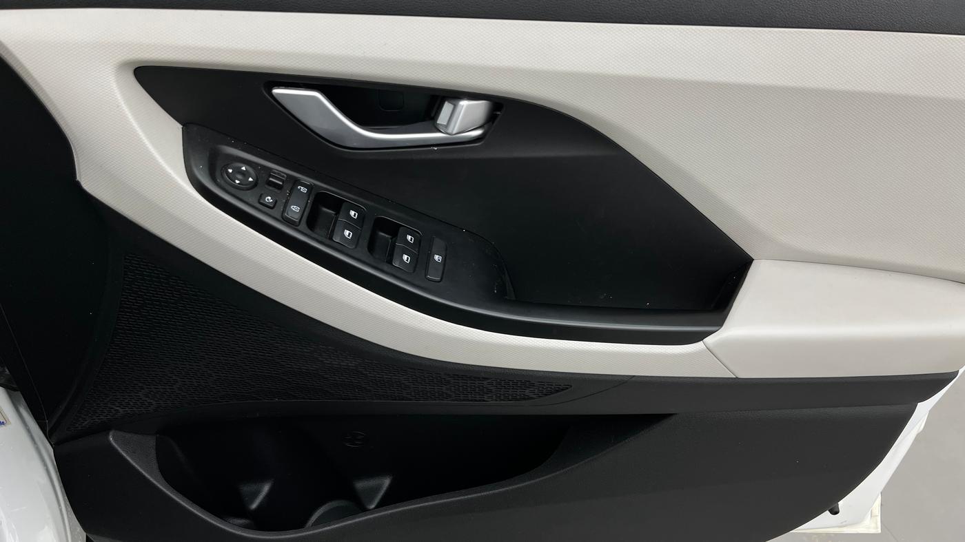2023 Hyundai Creta SX 1.5 PETROL, Petrol, Manual, 22,502 km, Driver Side Door Panels Control