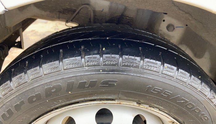 2018 Hyundai Eon D-LITE+, Petrol, Manual, 27,764 km, Right Rear Tyre Tread