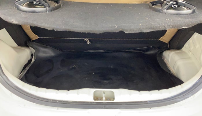 2018 Hyundai Eon D-LITE+, Petrol, Manual, 27,764 km, Boot Inside