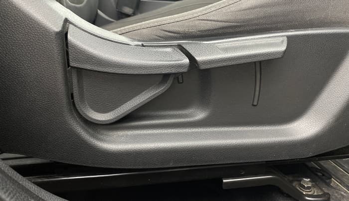 2019 KIA SELTOS HTK 1.5 PETROL, Petrol, Manual, 75,844 km, Driver Side Adjustment Panel