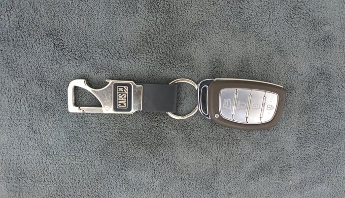 2022 Hyundai ALCAZAR 1.5 SIGNATURE (O) AT 7STR, Diesel, Automatic, 40,094 km, Key Close Up