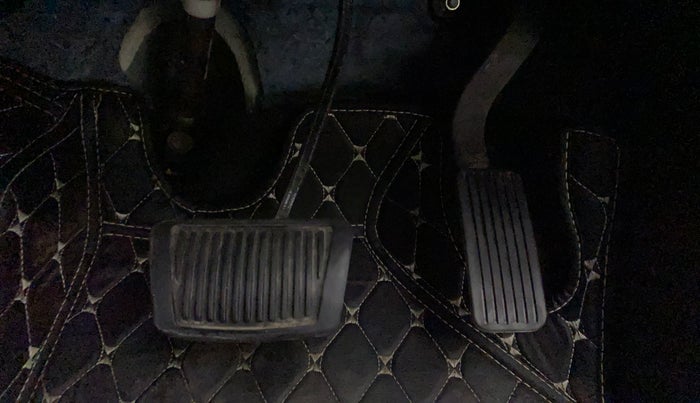 2022 Hyundai ALCAZAR 1.5 SIGNATURE (O) AT 7STR, Diesel, Automatic, 40,094 km, Pedals