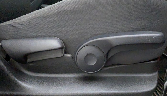 2016 Maruti Vitara Brezza ZDI, Diesel, Manual, 57,908 km, Driver Side Adjustment Panel