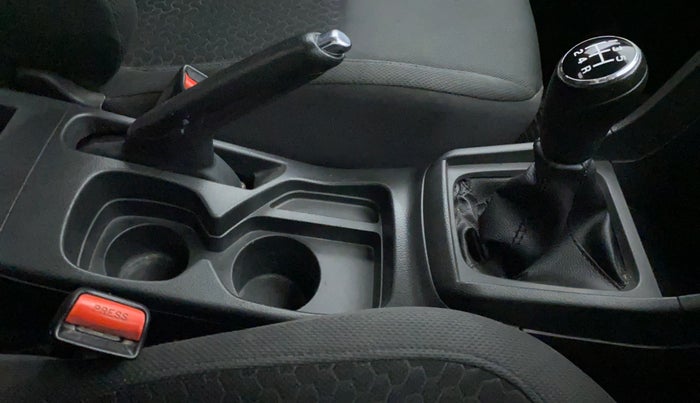 2016 Maruti Vitara Brezza ZDI, Diesel, Manual, 57,908 km, Gear Lever