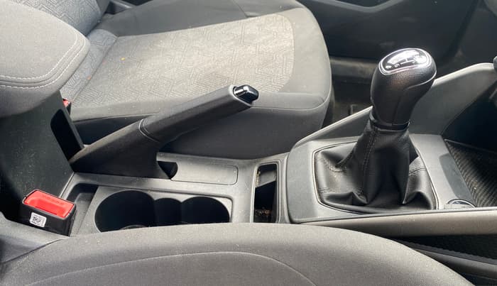 2025 Skoda Kylaq Signature, Petrol, Manual, 10,030 km, Gear Lever