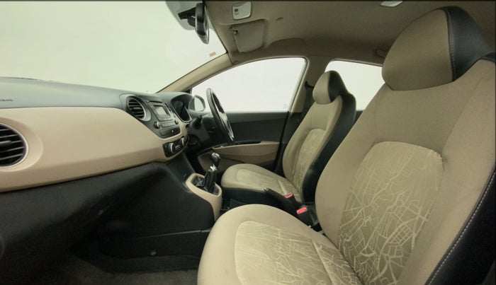 2015 Hyundai Xcent SX 1.2 (O), Petrol, Manual, 92,511 km, Right Side Front Door Cabin