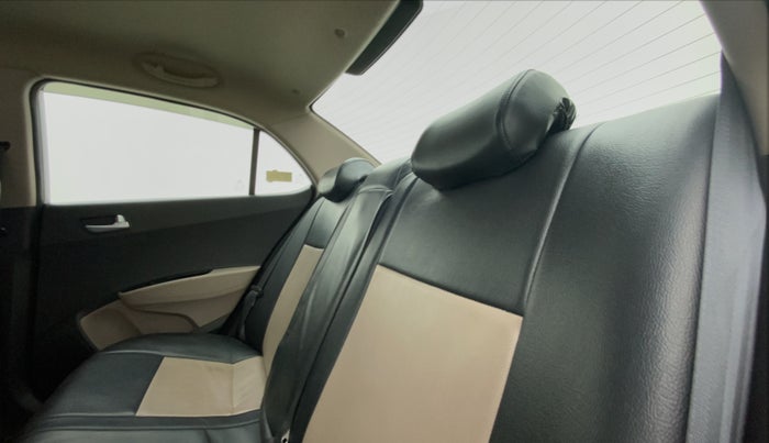 2017 Hyundai Xcent S 1.2, Petrol, Manual, 42,035 km, Right Side Rear Door Cabin