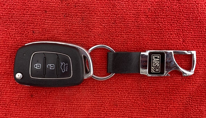 2017 Hyundai Xcent S 1.2, Petrol, Manual, 42,035 km, Key Close Up