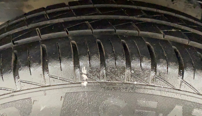 2012 Toyota Etios G, Petrol, Manual, 57,600 km, Right Rear Tyre Tread