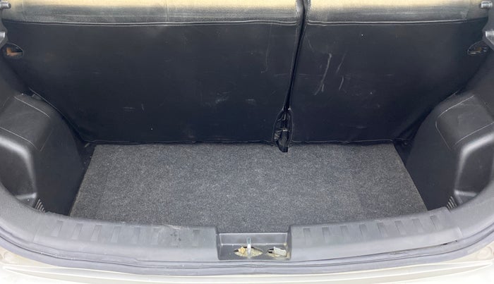 2015 Maruti Swift VXI, Petrol, Manual, 33,039 km, Boot Inside
