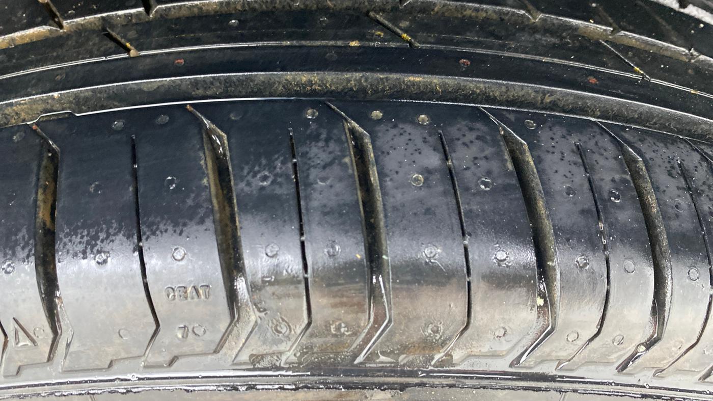 2021 Tata PUNCH ACCOMPLISHED AMT, Petrol, Automatic, 26,218 km, Left Rear Tyre Tread
