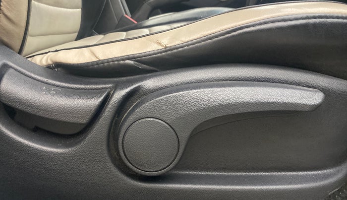 2018 Hyundai Creta SX AT 1.6 PETROL, Petrol, Automatic, 65,464 km, Driver Side Adjustment Panel