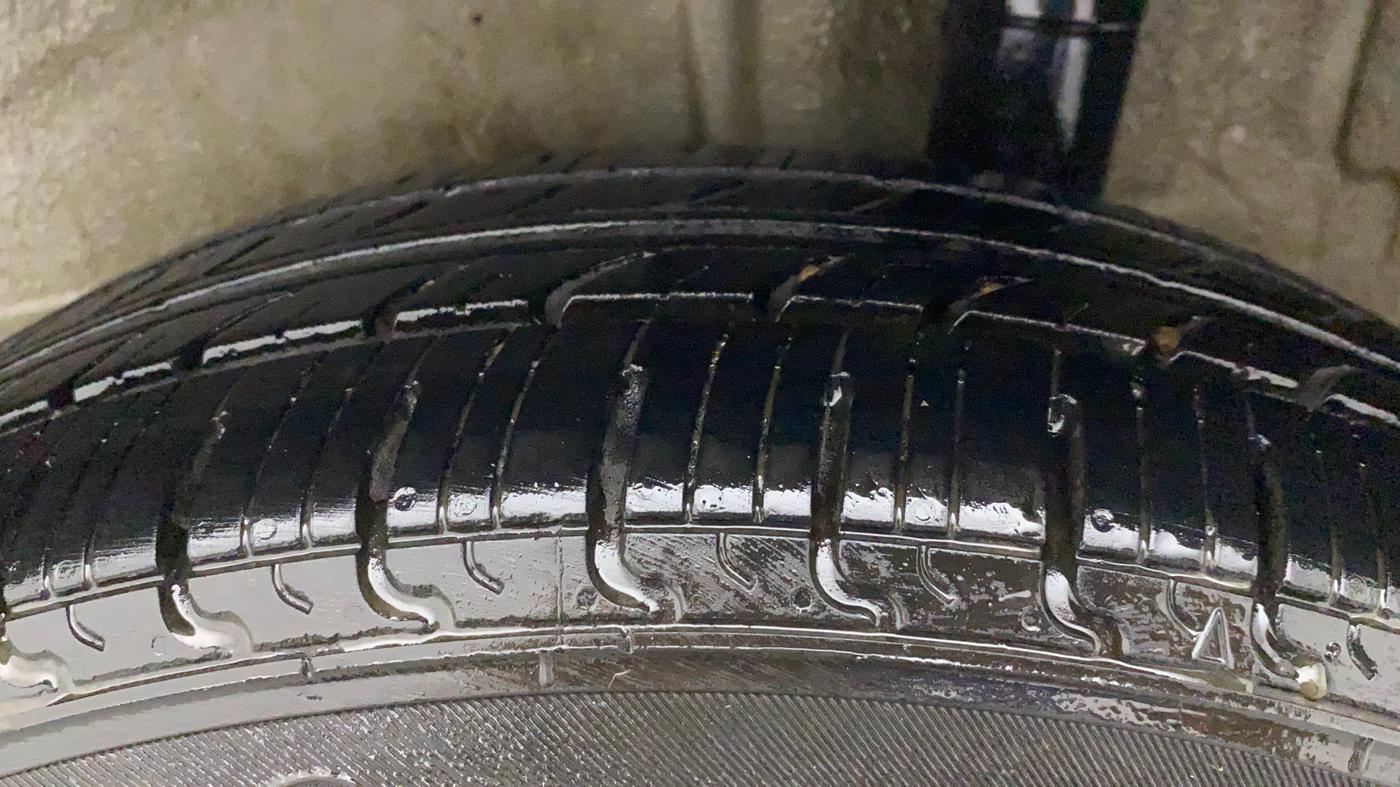 2019 Maruti New Wagon-R VXI 1.2, CNG, Manual, 74,156 km, Left Rear Tyre Tread
