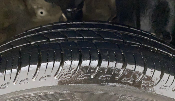 2019 Maruti New Wagon-R VXI 1.2, CNG, Manual, 74,156 km, Right Front Tyre Tread