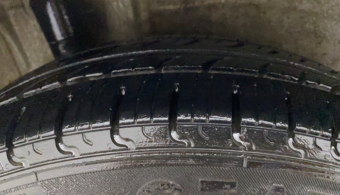 2019 Maruti New Wagon-R VXI 1.2, CNG, Manual, 74,156 km, Right Rear Tyre Tread
