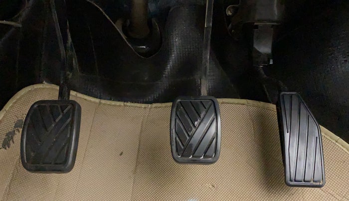 2019 Maruti New Wagon-R VXI 1.2, CNG, Manual, 74,156 km, Pedals