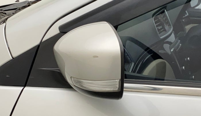 2016 Maruti Ciaz ZDI SHVS, Diesel, Manual, 90,007 km, Left rear-view mirror - Folding motor not working