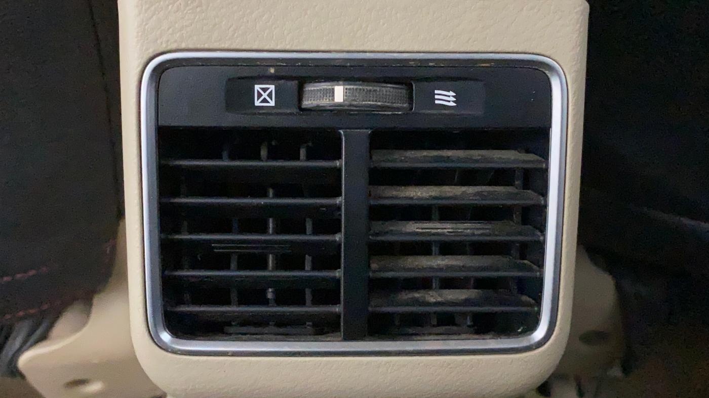 2016 Maruti Ciaz ZDI SHVS, Diesel, Manual, 90,007 km, Rear AC Vents