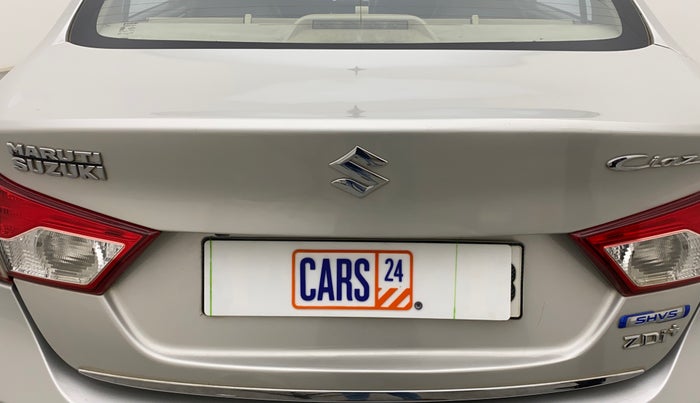 2016 Maruti Ciaz ZDI SHVS, Diesel, Manual, 90,007 km, Dicky (Boot door) - Paint has minor damage