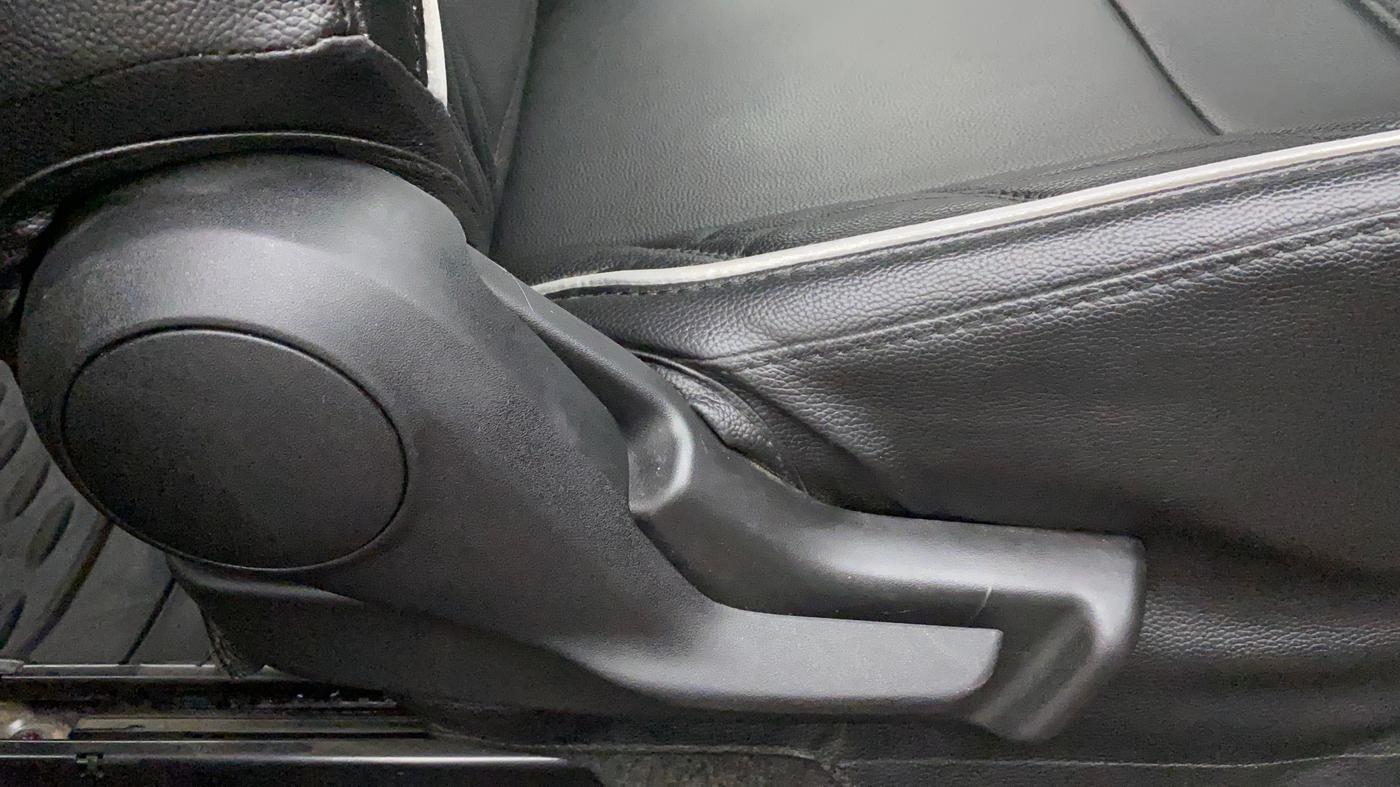 2022 Maruti Celerio ZXI, Petrol, Manual, 16,098 km, Driver Side Adjustment Panel