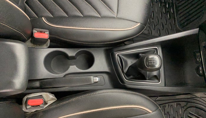 2018 Hyundai Elite i20 SPORTZ 1.2, Petrol, Manual, 95,311 km, Gear Lever