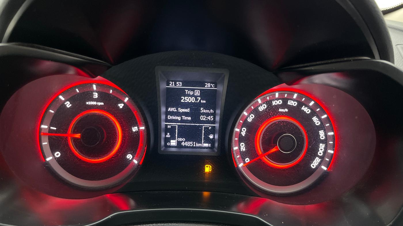 2022 Mahindra XUV300 W8 1.5 DIESEL, Diesel, Manual, 44,851 km, Odometer Image