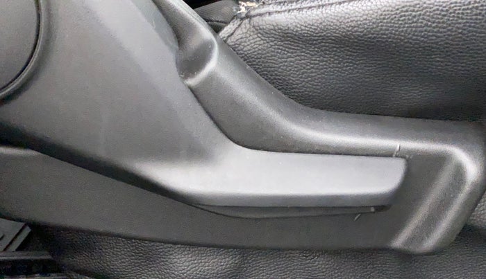 2018 Maruti IGNIS ZETA 1.2 AMT DUAL TONE, Petrol, Automatic, 98,476 km, Driver Side Adjustment Panel