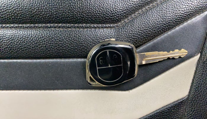 2018 Maruti Vitara Brezza ZDI, Diesel, Manual, 85,198 km, Key Close Up