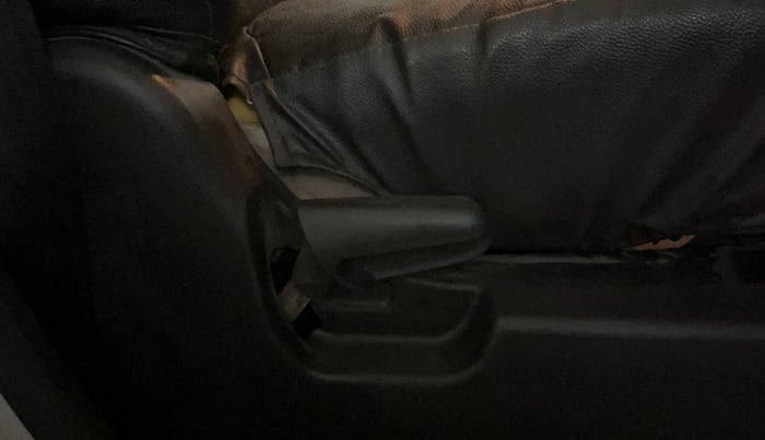 2014 Maruti Wagon R 1.0 VXI, Petrol, Manual, 23,065 km, Driver Side Adjustment Panel