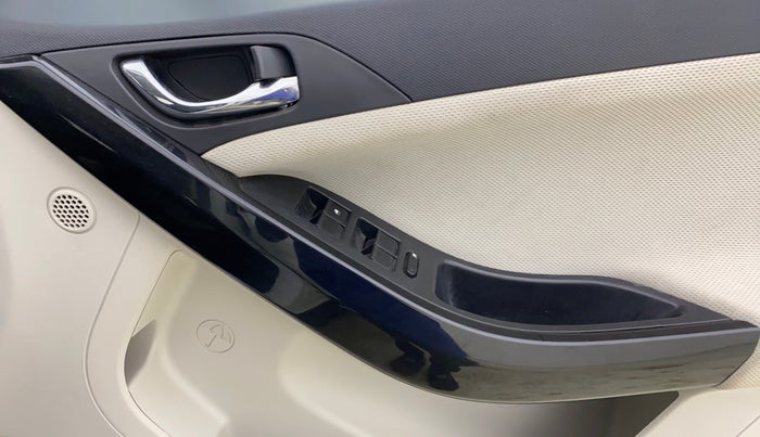 2022 Tata NEXON XZ PLUS DIESEL, Diesel, Manual, 71,797 km, Driver Side Door Panels Control