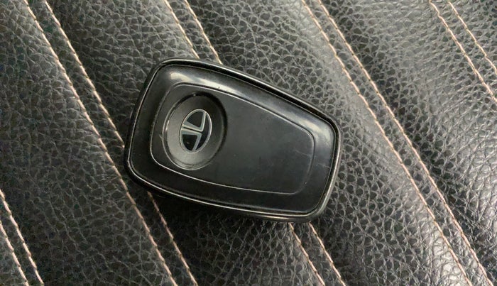 2022 Tata NEXON XZ PLUS DIESEL, Diesel, Manual, 71,797 km, Key Close Up