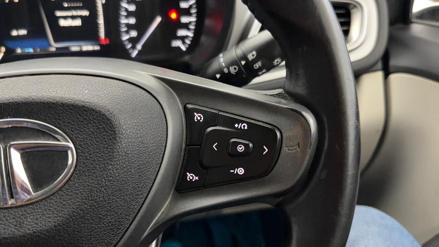 2023 Tata ALTROZ XZ + SUNROOF, Petrol, Manual, 26,172 km, Adaptive Cruise Control
