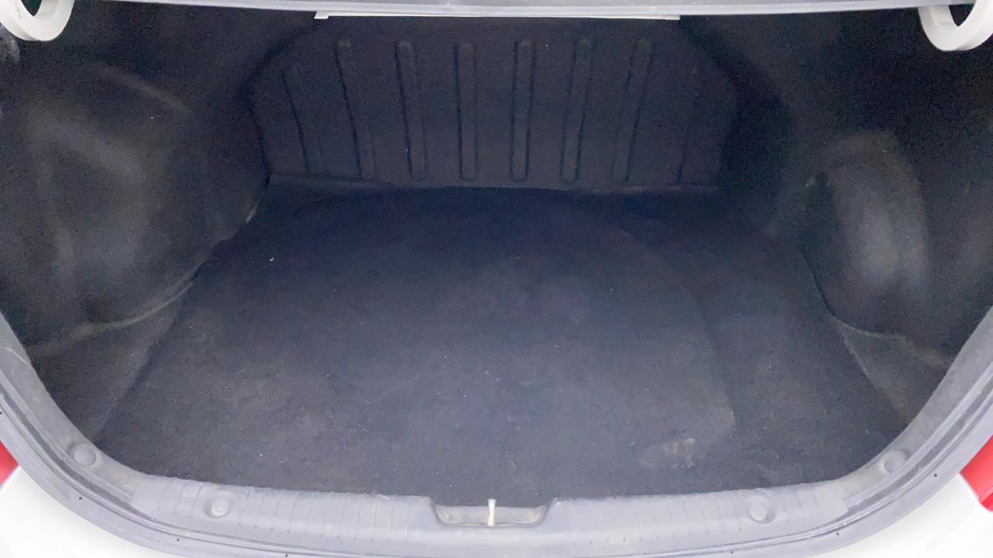 2017 Hyundai Verna FLUIDIC 1.6 SX VTVT, Petrol, Manual, 71,610 km, Boot Inside