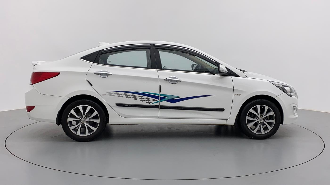2017 Hyundai Verna FLUIDIC 1.6 SX VTVT, Petrol, Manual, 71,610 km, Right Side View