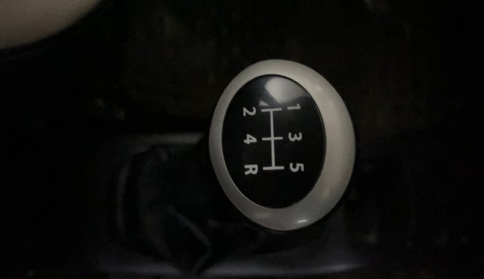 2013 Maruti Wagon R 1.0 VXI, Petrol, Manual, 15,470 km, Gear Lever