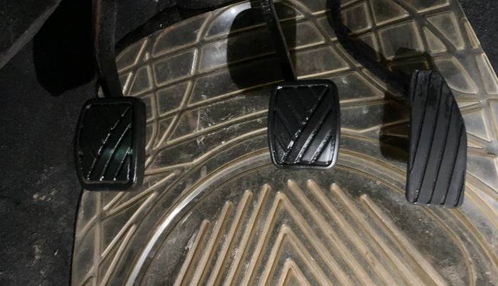 2013 Maruti Wagon R 1.0 VXI, Petrol, Manual, 15,470 km, Pedals