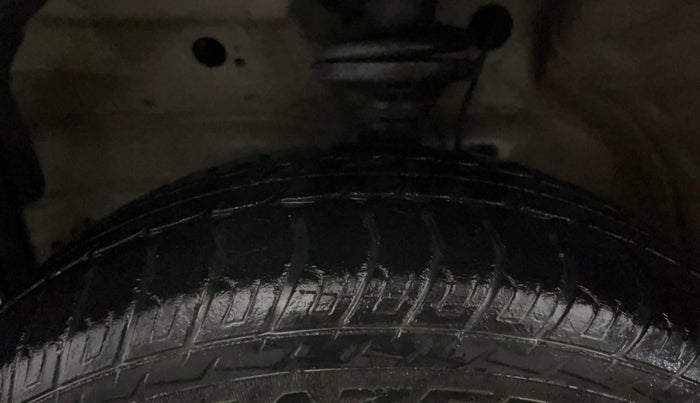 2013 Maruti Wagon R 1.0 VXI, Petrol, Manual, 15,470 km, Left Front Tyre Tread