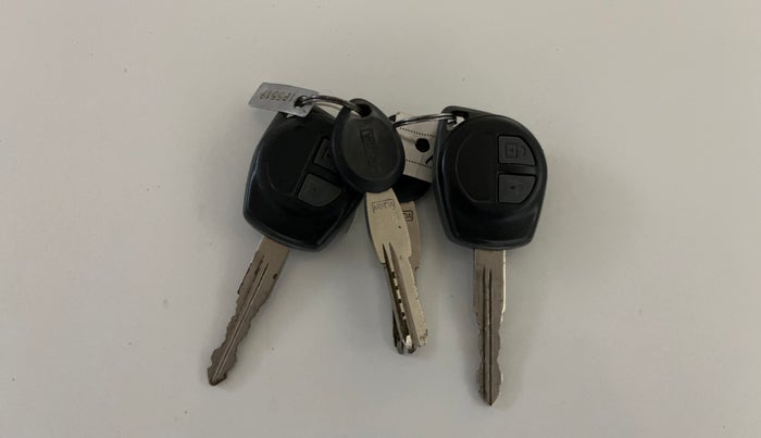 2013 Maruti Wagon R 1.0 VXI, Petrol, Manual, 15,470 km, Key Close Up