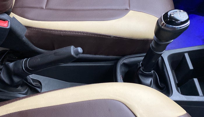 2020 Renault Kwid 1.0 RXT Opt, Petrol, Manual, 19,142 km, Gear Lever