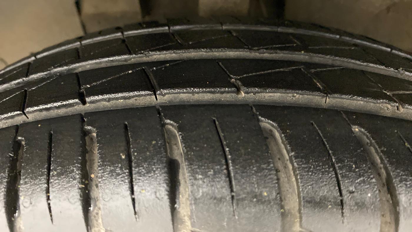 2020 Renault Kwid 1.0 RXT Opt, Petrol, Manual, 19,142 km, Left Front Tyre Tread