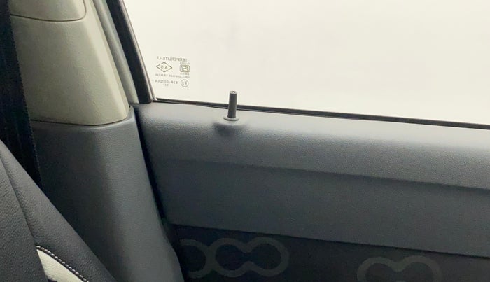 2014 Maruti Alto 800 LXI, Petrol, Manual, 86,350 km, Lock system - Door lock knob has minor damage