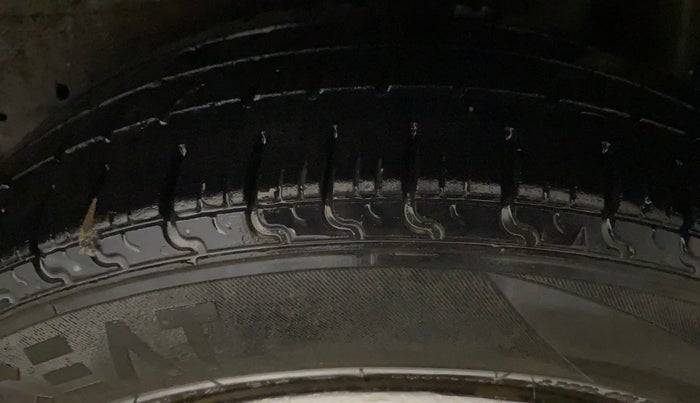 2017 Maruti Celerio VXI CNG, CNG, Manual, 83,364 km, Left Rear Tyre Tread