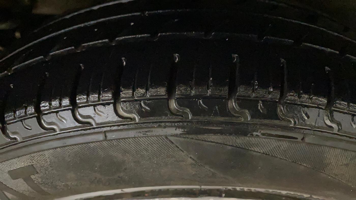 2017 Maruti Celerio VXI CNG, CNG, Manual, 83,425 km, Right Rear Tyre Tread