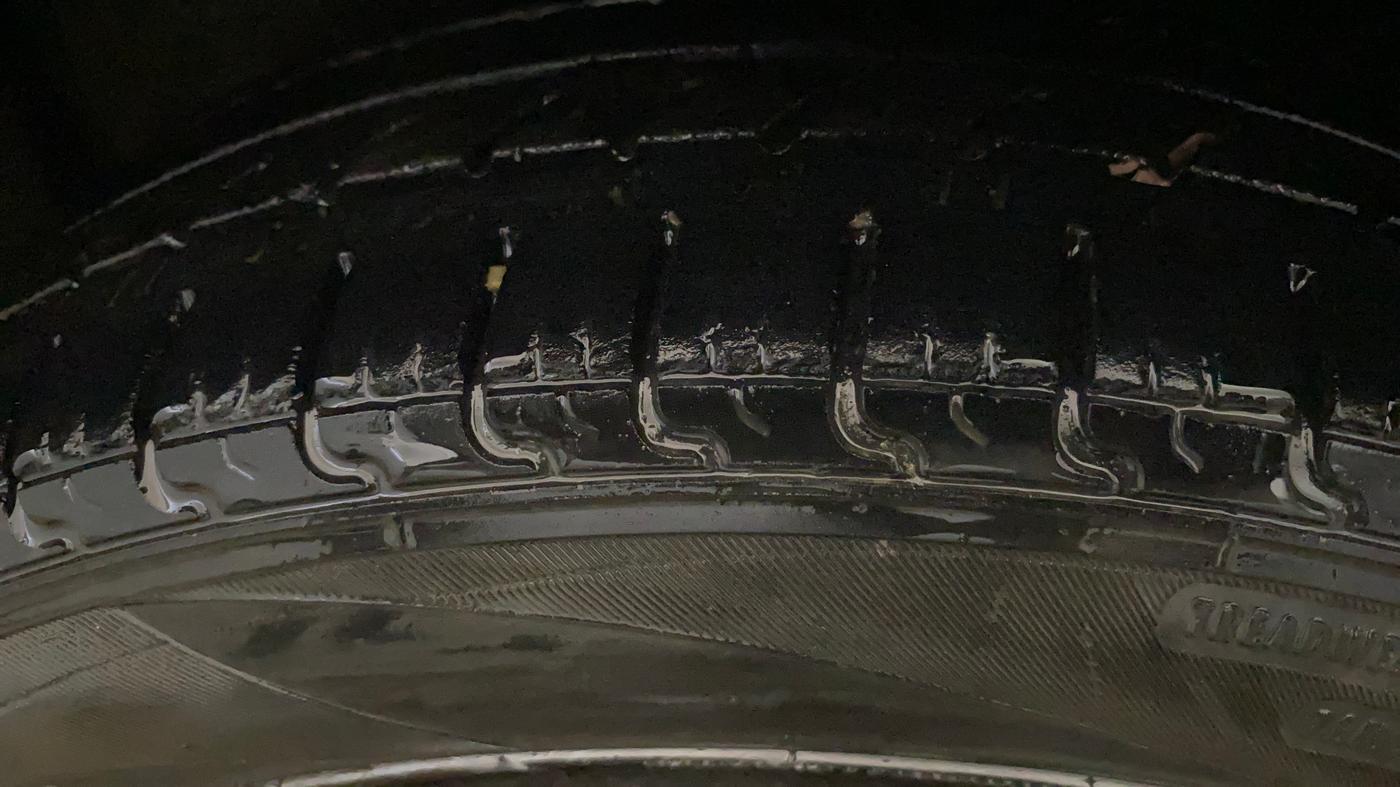 2017 Maruti Celerio VXI CNG, CNG, Manual, 83,425 km, Left Front Tyre Tread