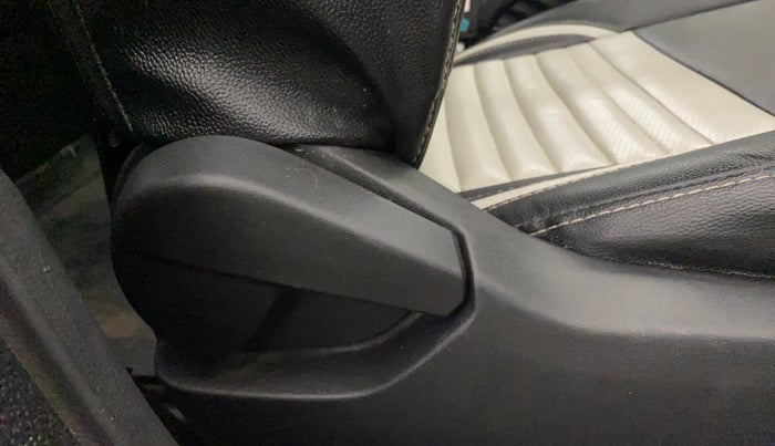 2023 Nissan MAGNITE XE, Petrol, Manual, 60,570 km, Driver Side Adjustment Panel