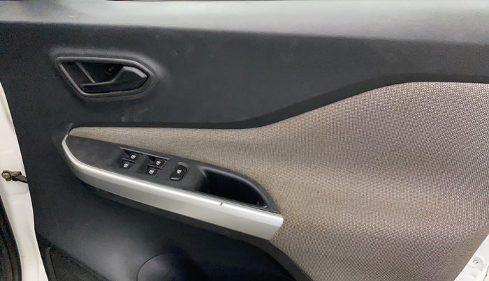 2023 Nissan MAGNITE XE, Petrol, Manual, 60,570 km, Driver Side Door Panels Control