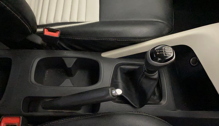 2023 Nissan MAGNITE XE, Petrol, Manual, 60,570 km, Gear Lever