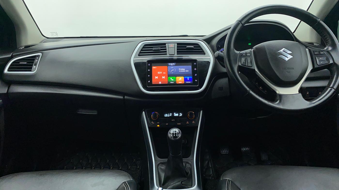 2020 Maruti S Cross ALPHA 1.5 SMART HYBRID, Petrol, Manual, 40,195 km, Dashboard