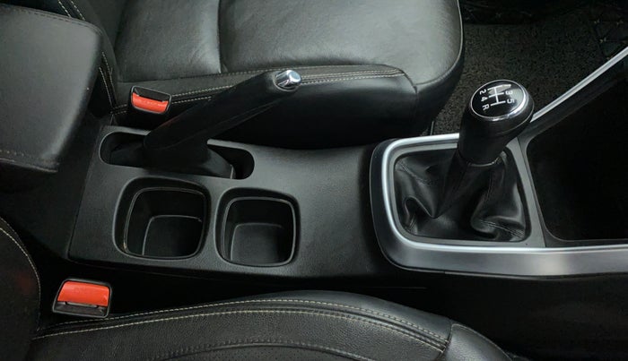 2020 Maruti S Cross ALPHA 1.5 SMART HYBRID, Petrol, Manual, 40,195 km, Gear Lever